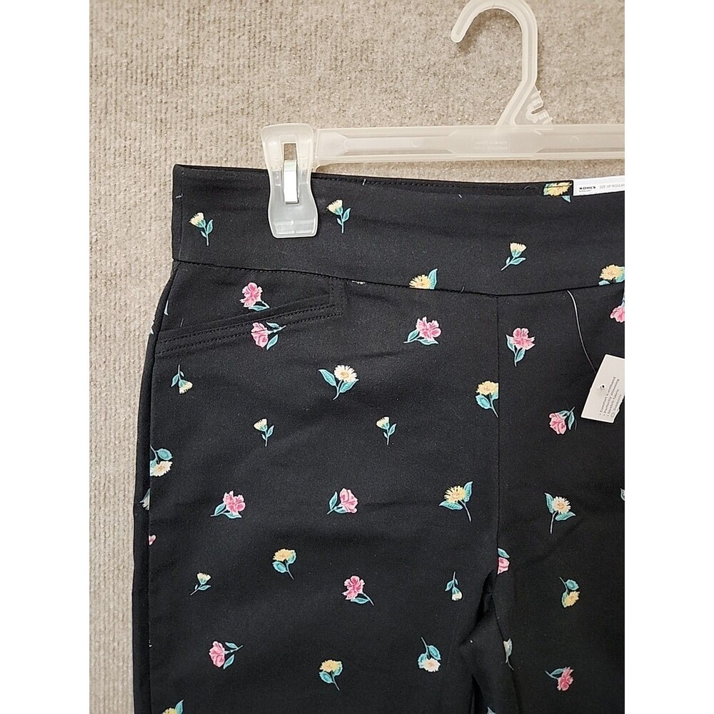 Croft Barrow Effortless Stretch Bermuda Shorts Womens 10 Petite Black Floral NEW - Picture 3 of 10